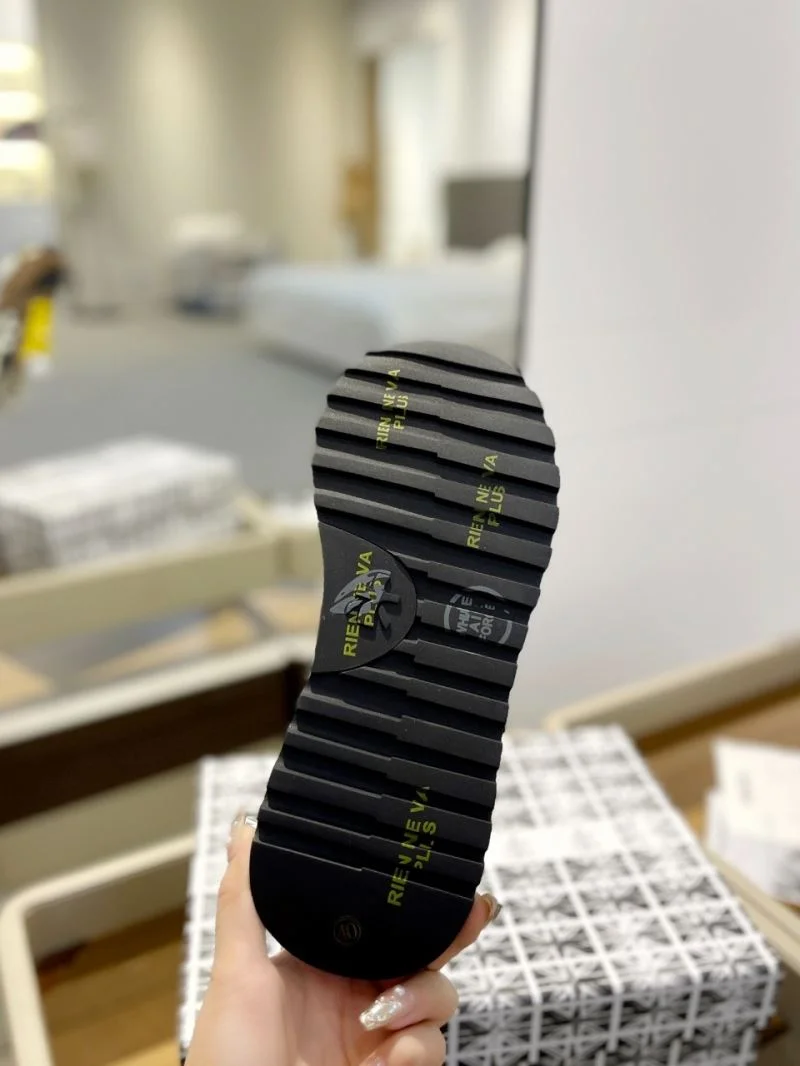 FlexibleFit Premiata Shoes 9129