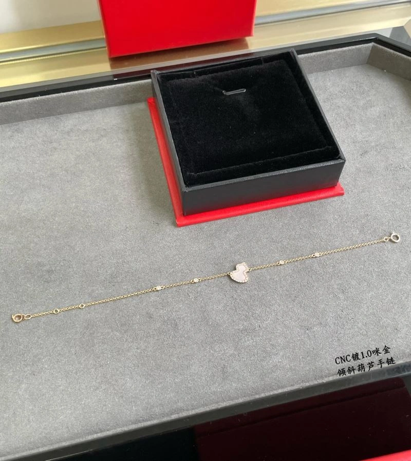 Qeelin Bracelets Premium 212525