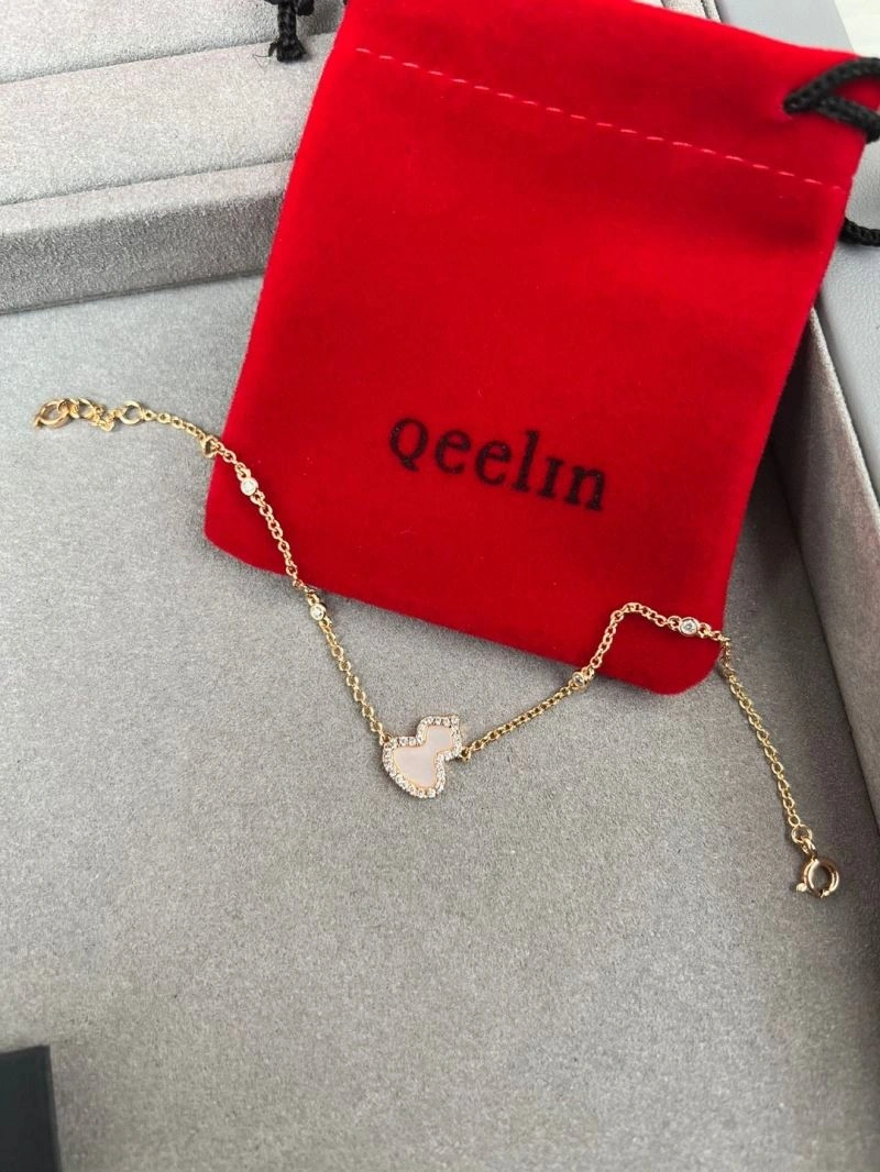Lightweight Qeelin Bracelets 211719