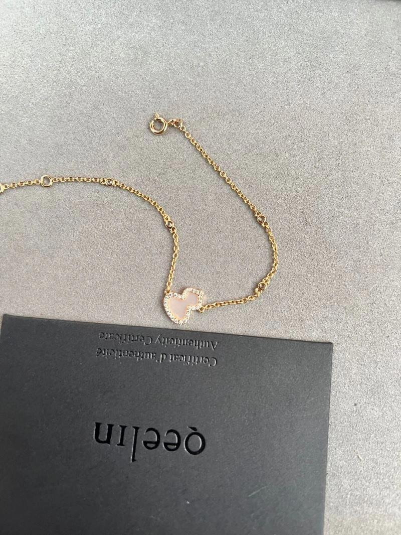 Lightweight Qeelin Bracelets 211719