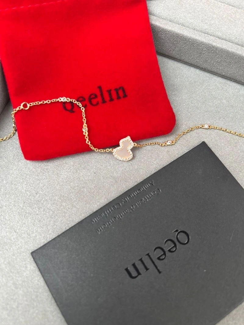 Lightweight Qeelin Bracelets 211719