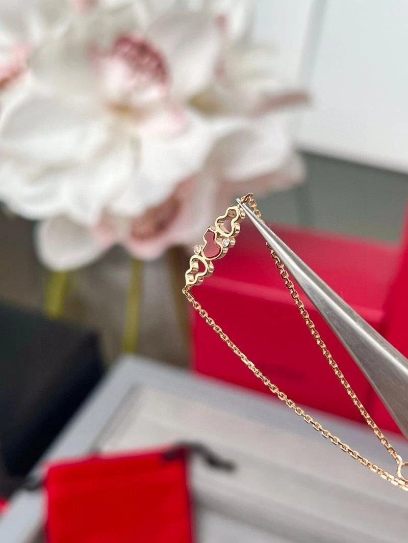 EyeCatching Qeelin Bracelets 210443