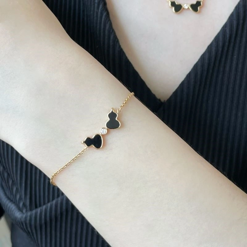 Bold Qeelin Bracelets 210437