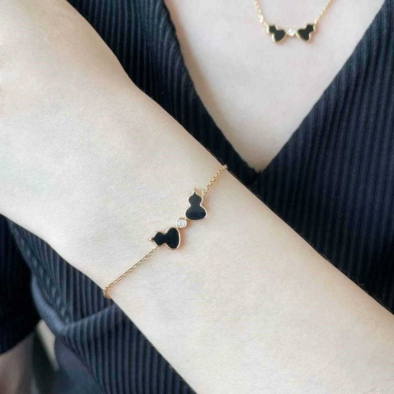 Bold Qeelin Bracelets 210437