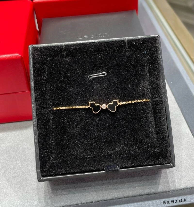 Bold Qeelin Bracelets 210437