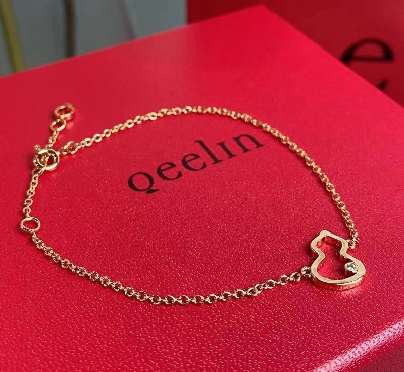 Effortless Qeelin Bracelets 210404