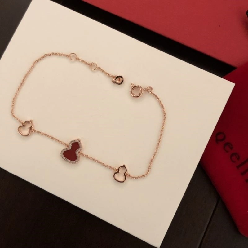 Compact Qeelin Bracelets 208493