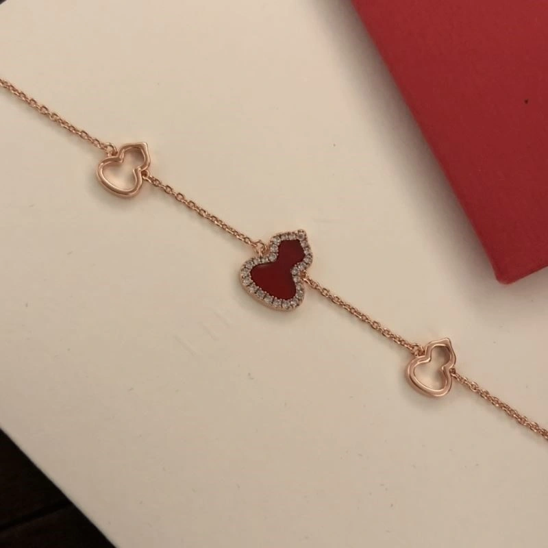 Compact Qeelin Bracelets 208493