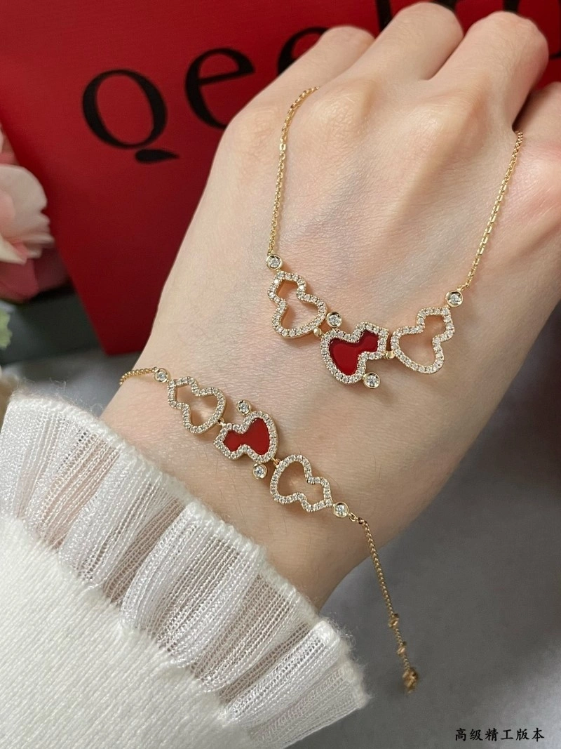 Flexible Qeelin Bracelets 207769
