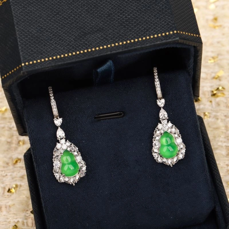 Qeelin Earrings Sophisticated 213825