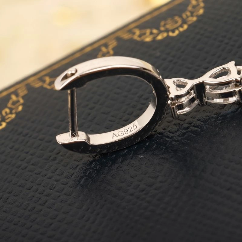 Qeelin Earrings Sophisticated 213825