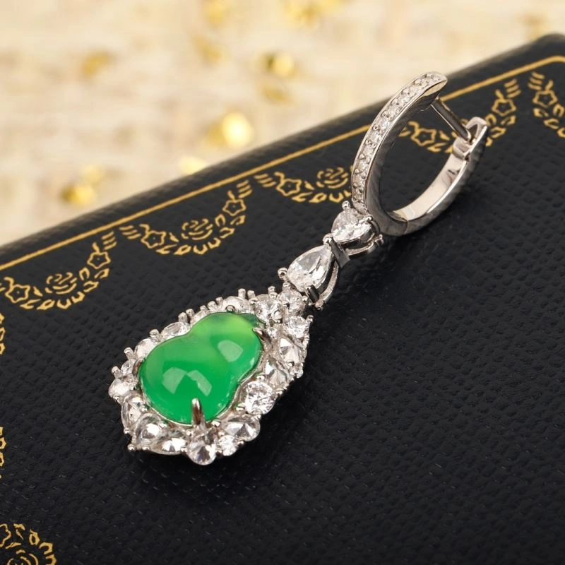 Qeelin Earrings Sophisticated 213825
