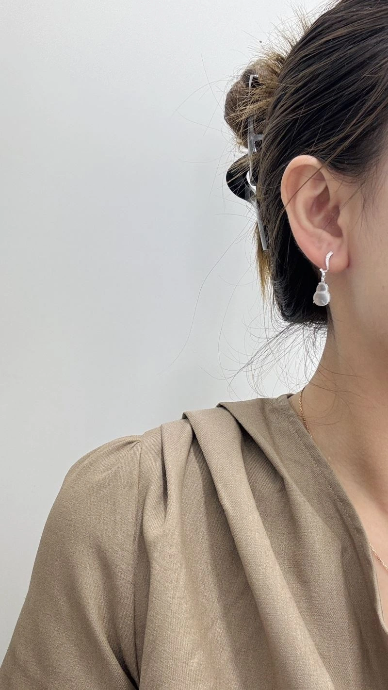 Sleek Qeelin Earrings 213824