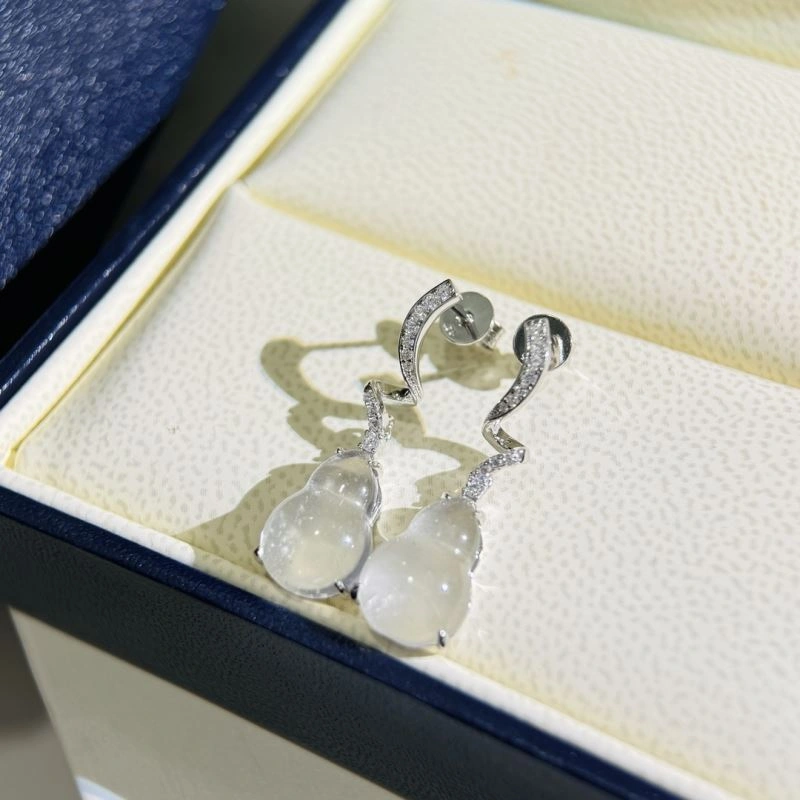 Sleek Qeelin Earrings 213824