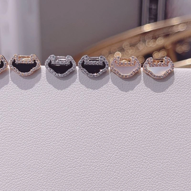 Qeelin Earrings Packable 213817