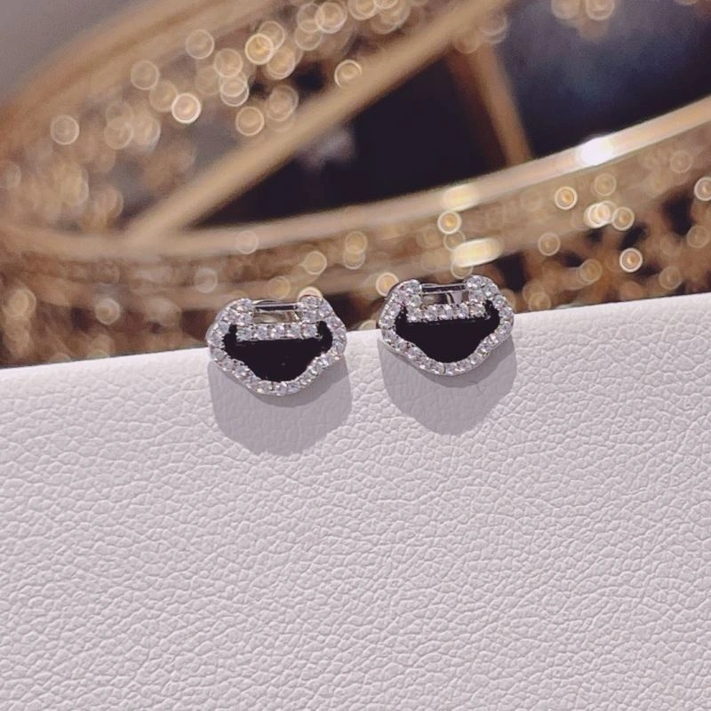 Qeelin Earrings Packable 213817