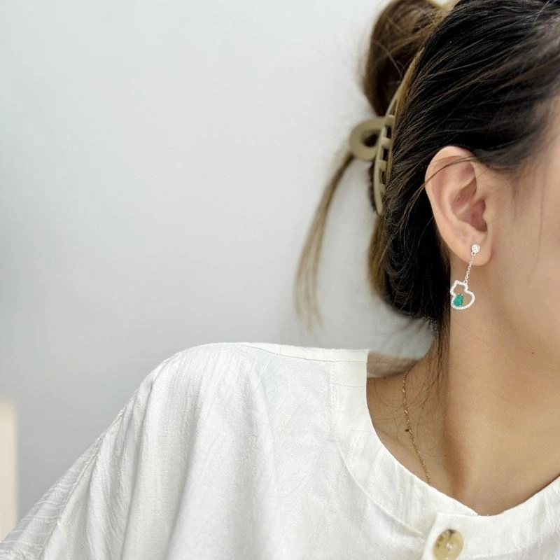 Neat Qeelin Earrings 214188