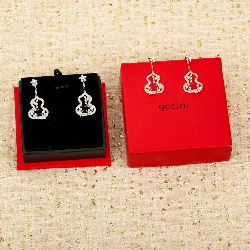 Qeelin Earrings Versatile 214120