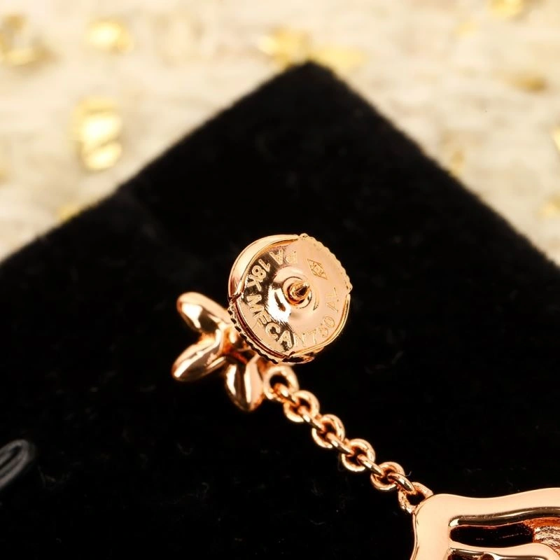 Qeelin Earrings Versatile 214120