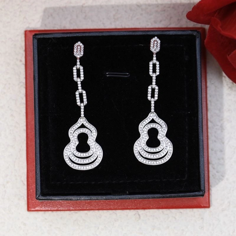 Qeelin Earrings Refined 212521