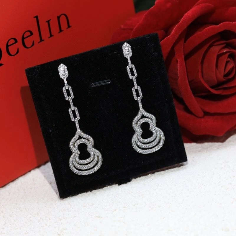 Qeelin Earrings Refined 212521