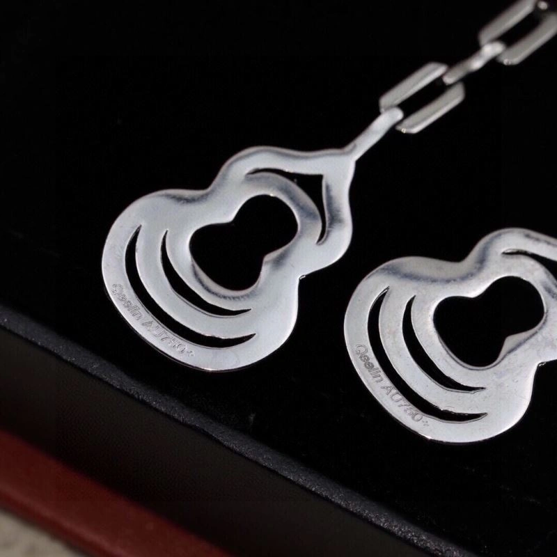 Qeelin Earrings Refined 212521