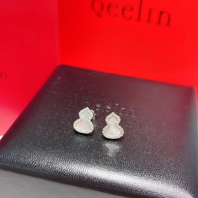 Qeelin Earrings Refined 212523