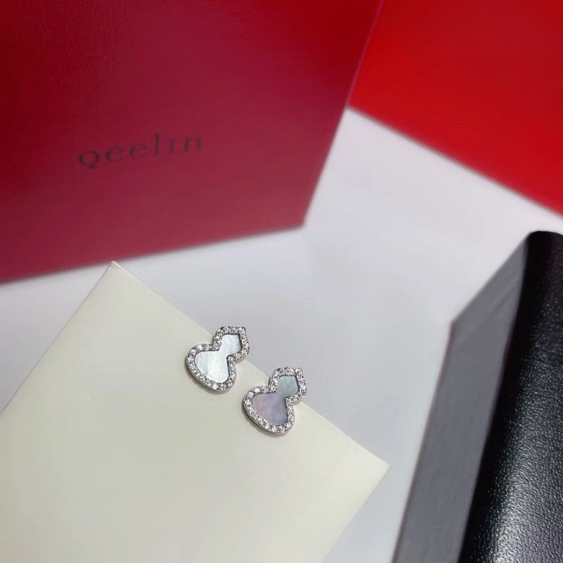 Qeelin Earrings Refined 212523