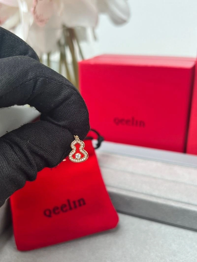 Qeelin Earrings Fashionable 211715