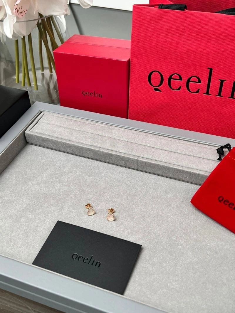 WaterResistant Qeelin Earrings 211094