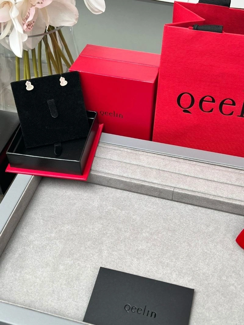 WaterResistant Qeelin Earrings 211094