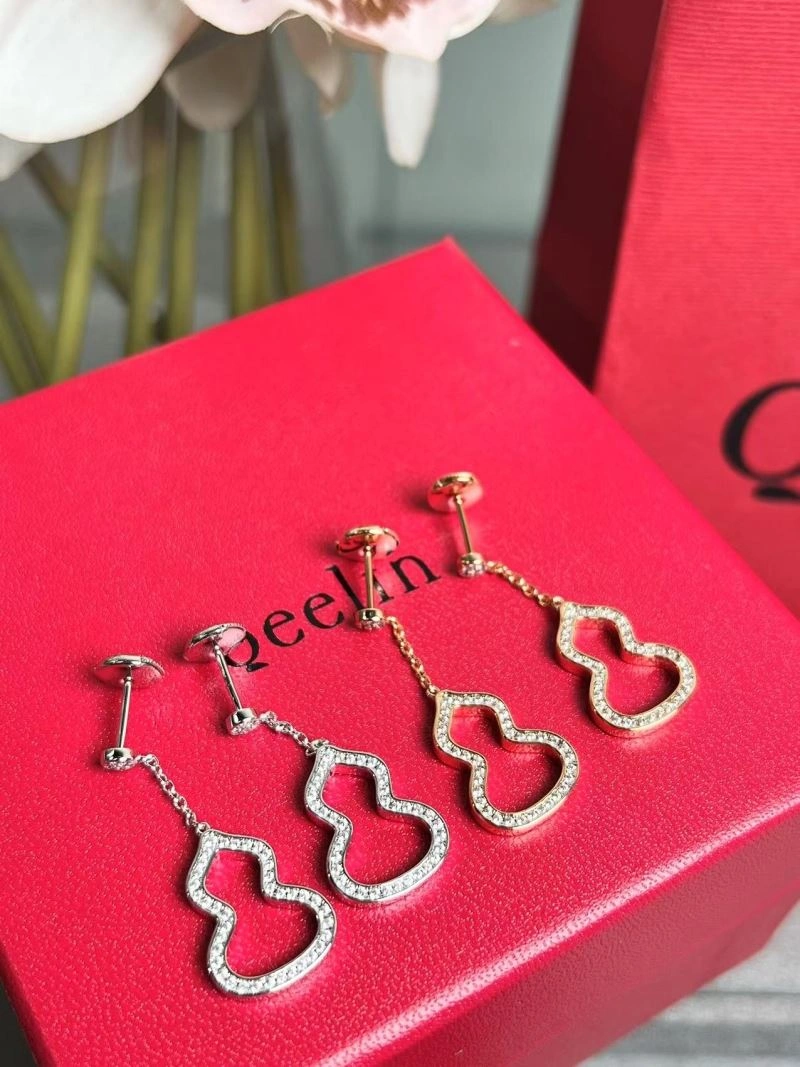 Elegant Qeelin Earrings 211089