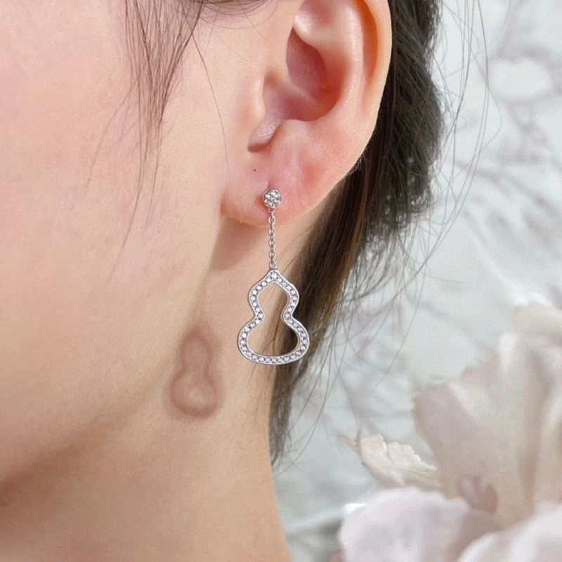 Neat Qeelin Earrings 210412