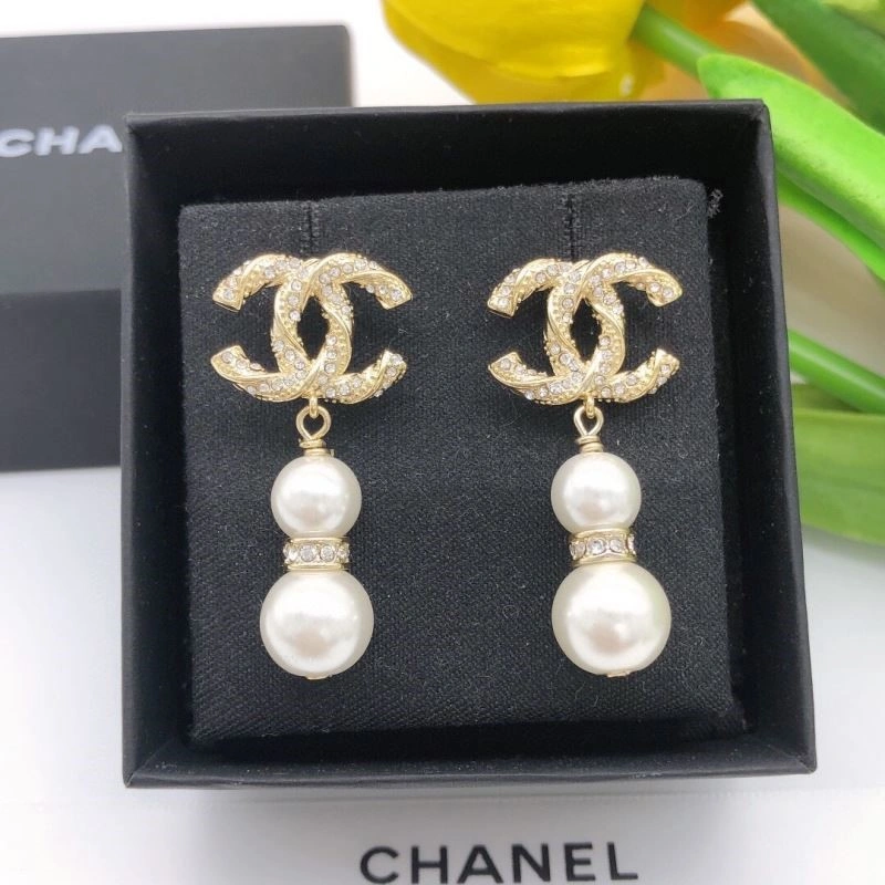 Qeelin Earrings Effortless 209118