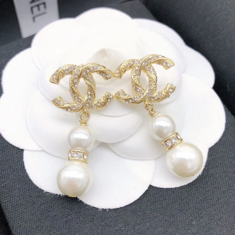 Qeelin Earrings Effortless 209118