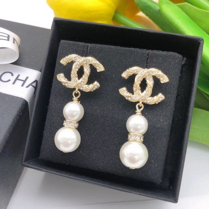 Qeelin Earrings Effortless 209118