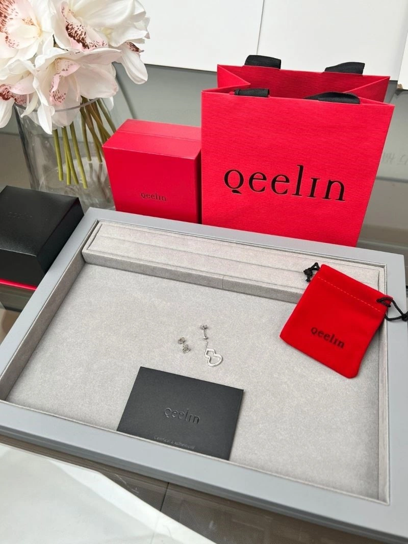 Qeelin Earrings Unisex 209132