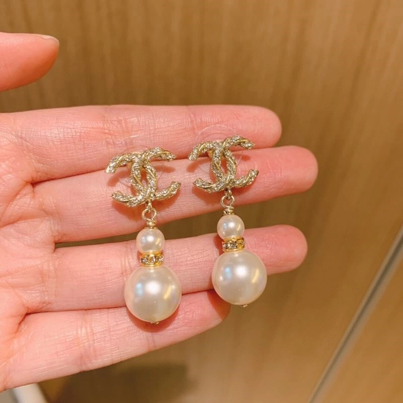 Lightweight Qeelin Earrings 208462
