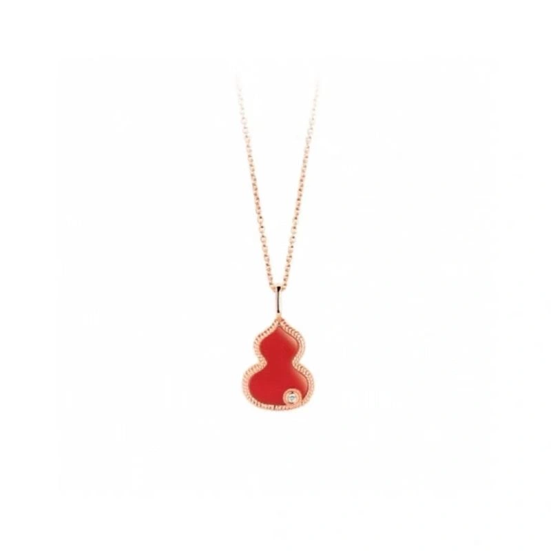 Trendsetting Qeelin Necklaces 213815