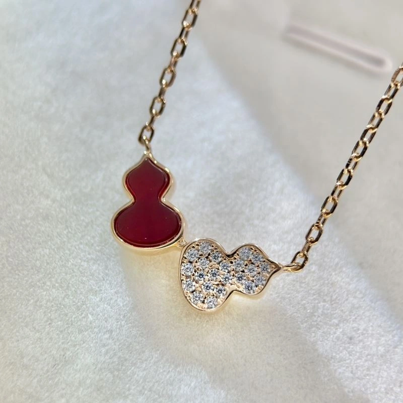 Qeelin Necklaces Packable 213890