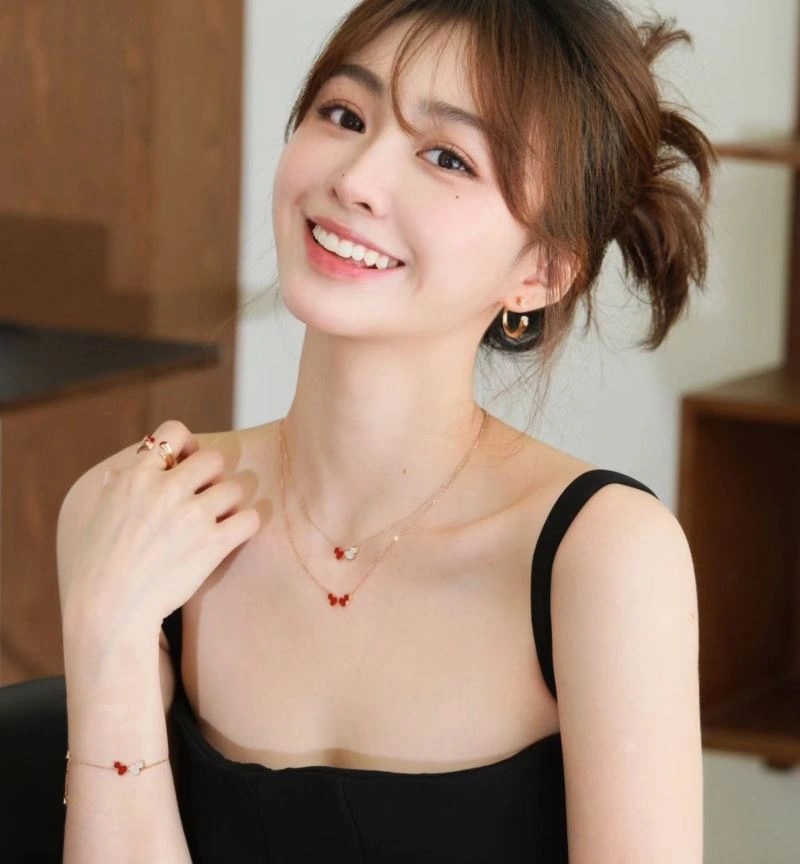 Qeelin Necklaces Packable 213890