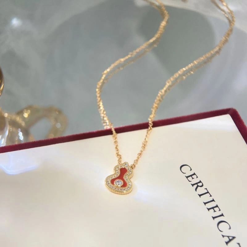 Stylish Qeelin Necklaces 213383