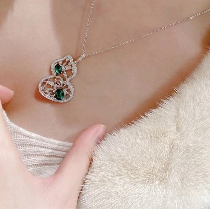 Qeelin Necklaces Unisex 213380