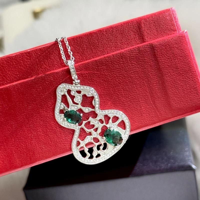 Qeelin Necklaces Unisex 213380