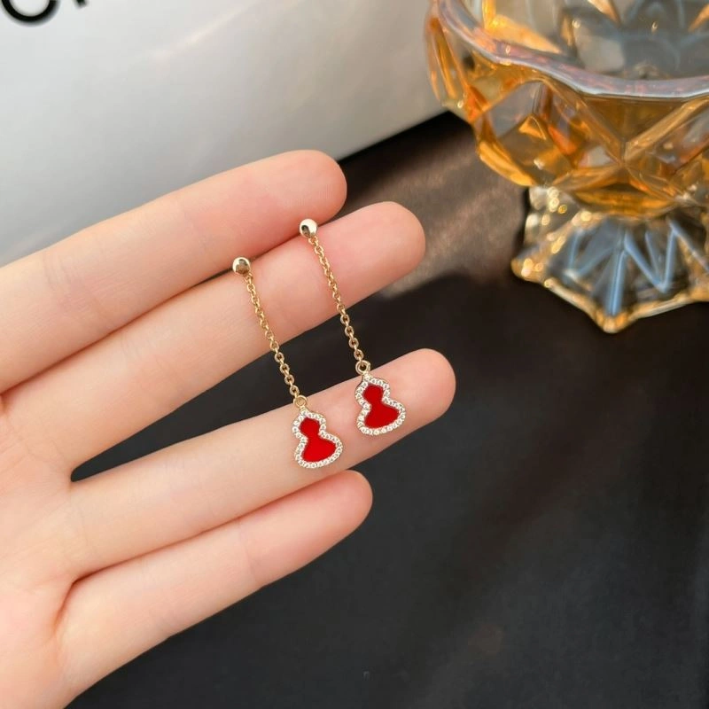 FastDry Qeelin Necklaces 214471