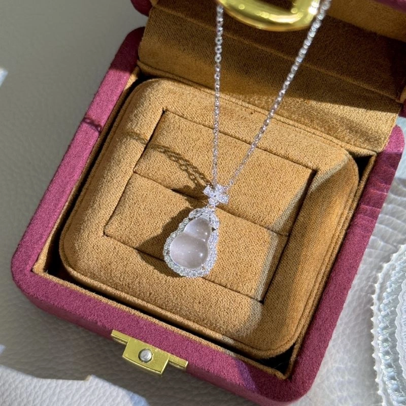 Qeelin Necklaces Trendy 214113