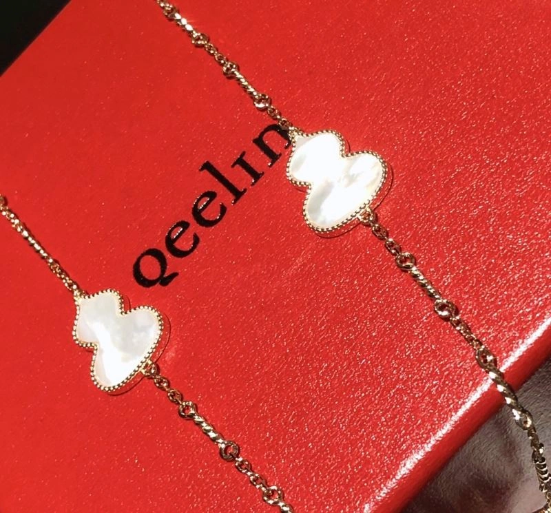 Qeelin Necklaces Comfortable 214131