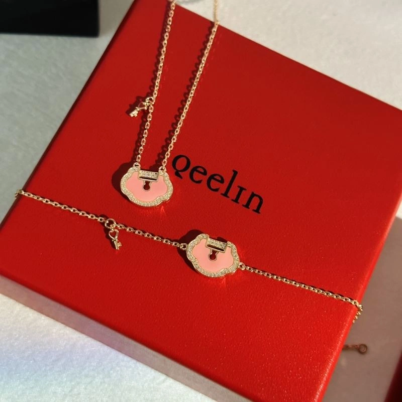 Durable Qeelin Necklaces 214144