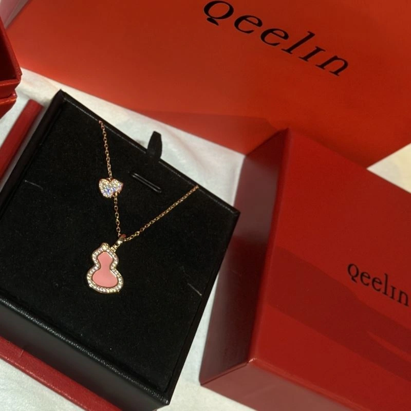 Qeelin Necklaces TravelReady 212838