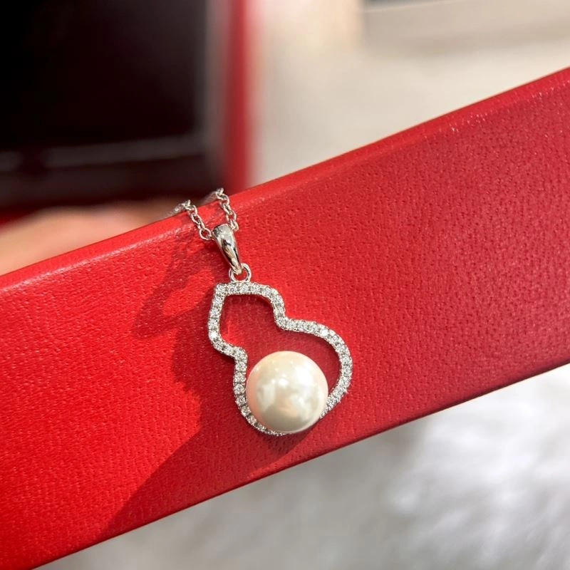 Affordable Qeelin Necklaces 212851